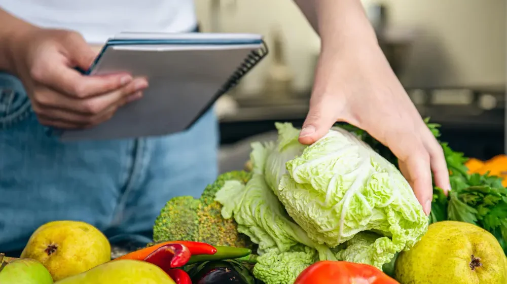 How to Choose Fresh Meat, Fruits & Vegetables in UAE Supermarkets